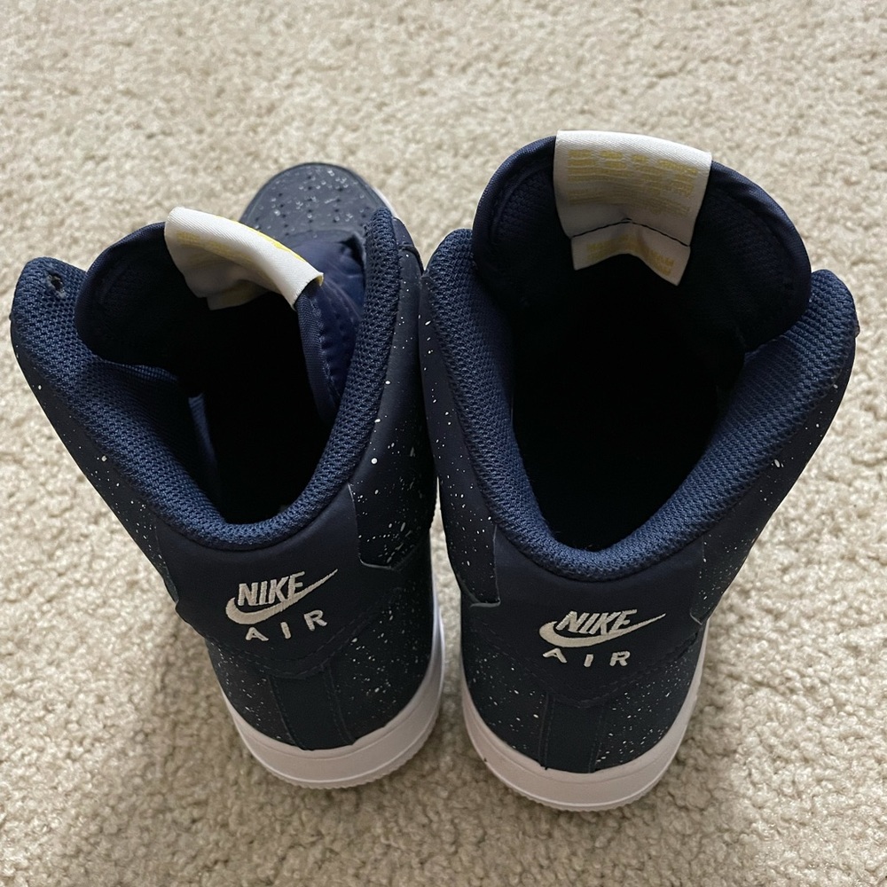 Nike sneakers US men size 8